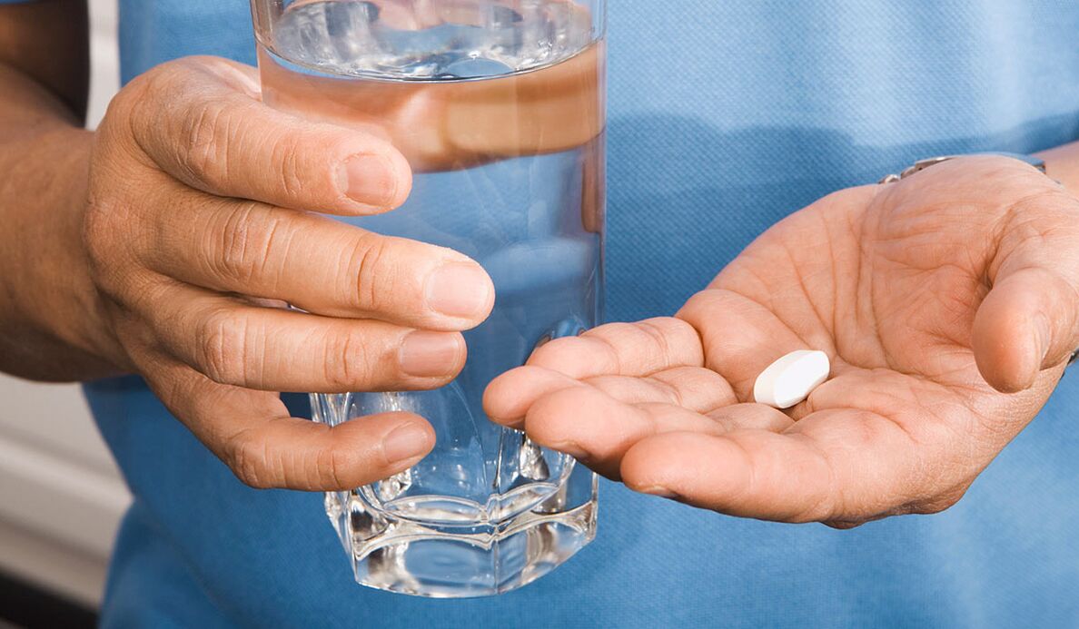 Oculax viene lavato con acqua senza gas